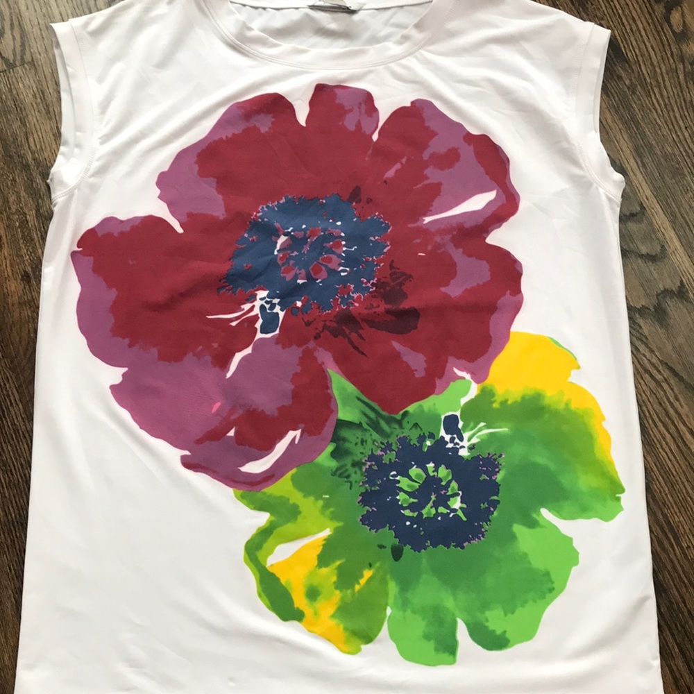 Woman’s sleeveless top